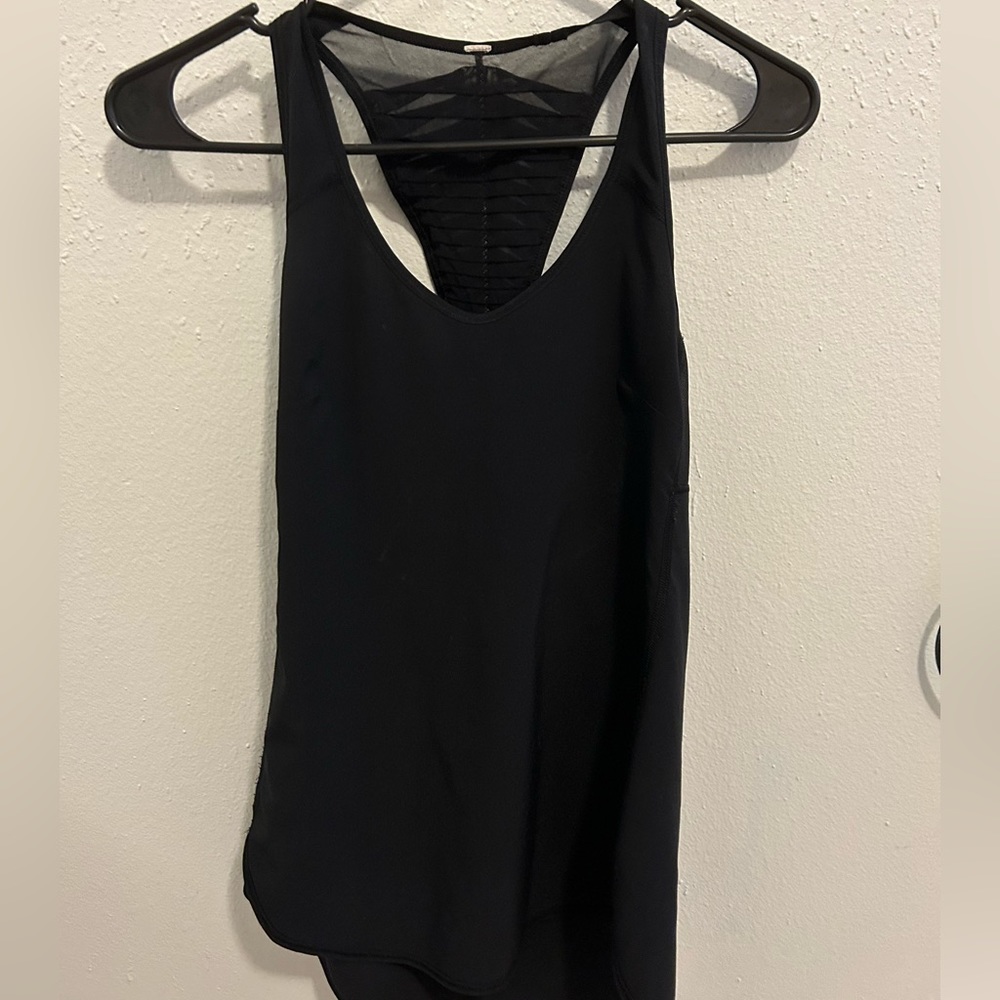 Lululemon Black Sculpt Tank Top. Size 2